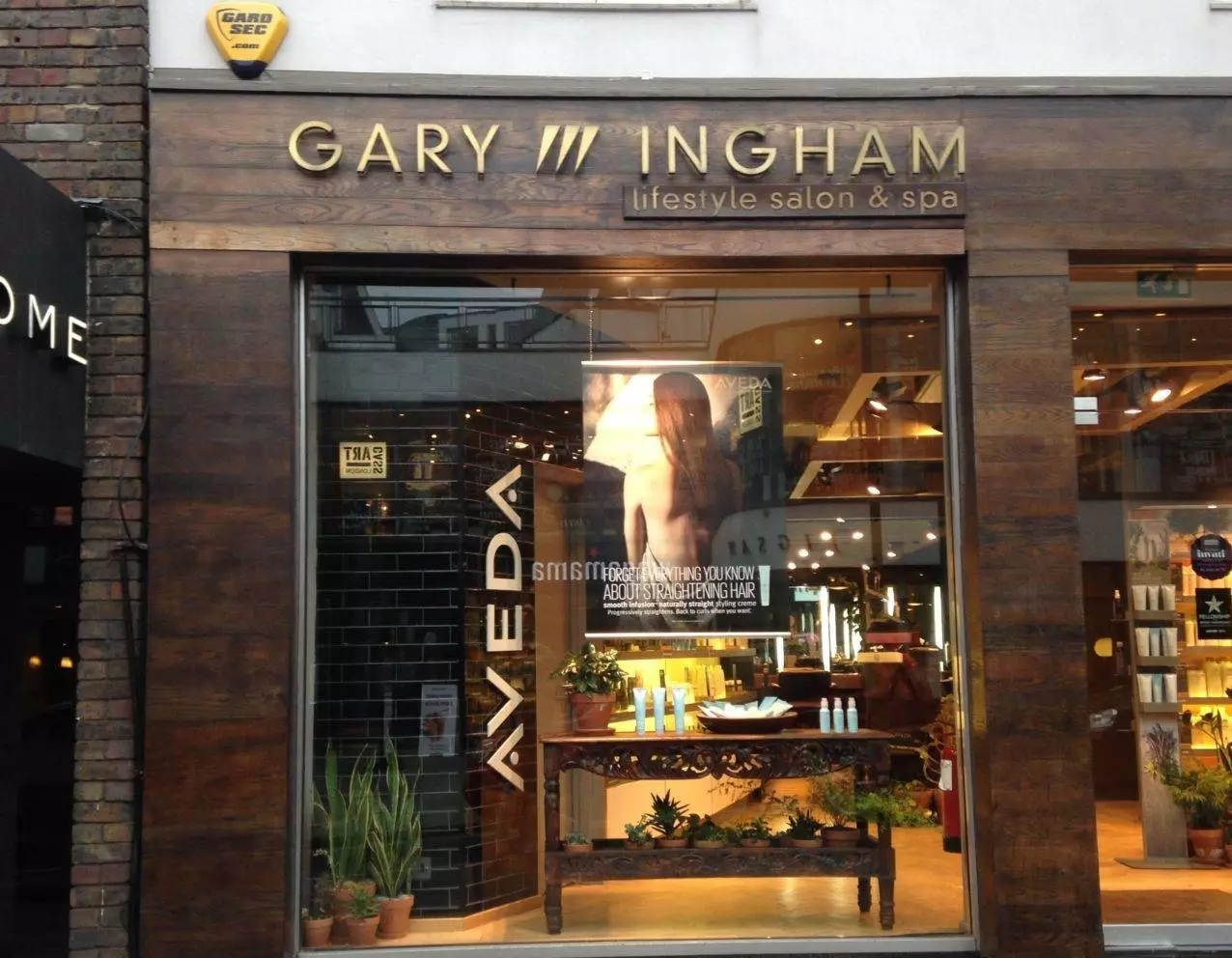 Gary Ingham retail shop sign