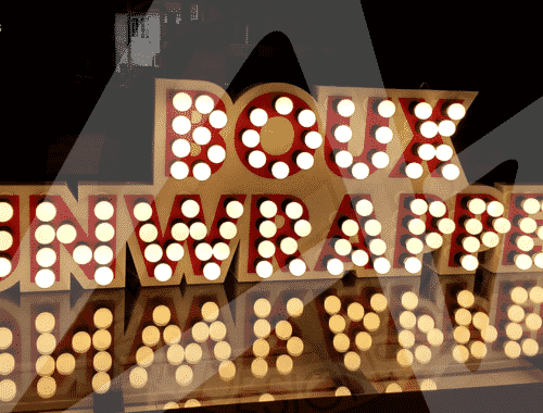 Boux Avenue - Light Bulb Signs