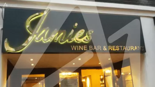 Jamies - Retail Signs